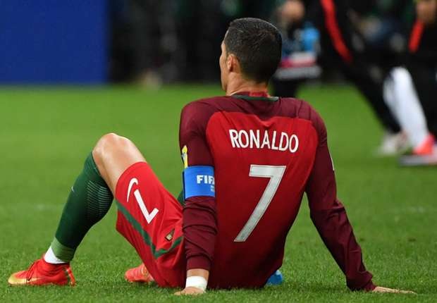 C.Ronaldo bỏ ngang Confederations Cup để gặp con sinh đôi - 1 C.Ronaldo trở về Bồ Đào Nha để gặp con sinh đôi