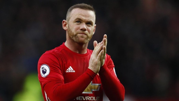 Wayne Rooney đang nhận được mức lương 300.000 bảng/tuần (15,6 triệu bảng/năm) ở CLB MU. Anh là cầu thủ nhận lương cao nhất CLB cũng như Premier League