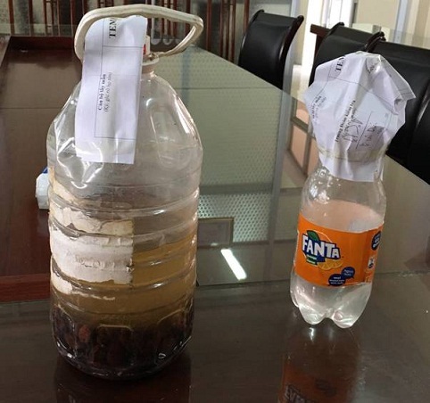 Mẫu rượu làm 7 người ngộ độc tại Thái Bình.