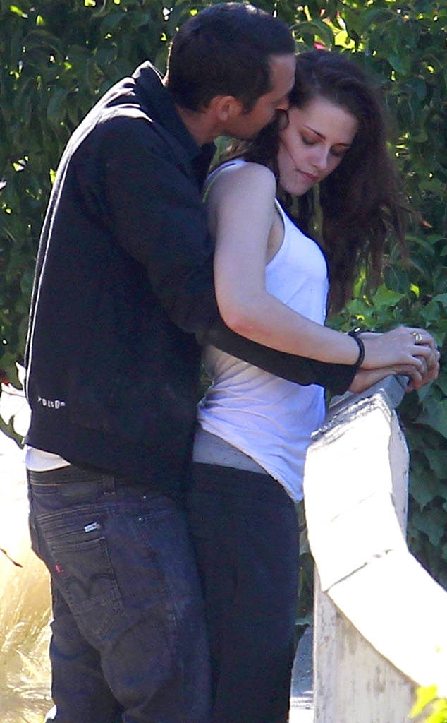 Đạo diễn Rupert Sanders lần đầu nói về vụ ngoại tình với Kristen Stewart - 1
Kristen Stewart bị phát hiện ngoại tình với đạo diễn có vợ - Rupert Sanders vào năm 2012.