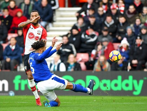 Đội hình tiêu biểu vòng 13 Premier League: Lindelof xuất hiện - 2 Ryan Bertrand nổi bật trong trận gặp Southampton