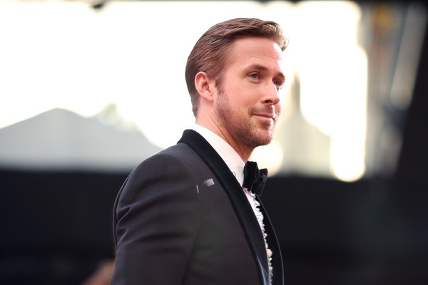 Dập dìu người đẹp trên thảm đỏ Oscar 2017 - 50
Ryan Gosling - tài tử phim La La Land được đề cử ở hạng mục nam diễn viên chính xuất sắc nhất