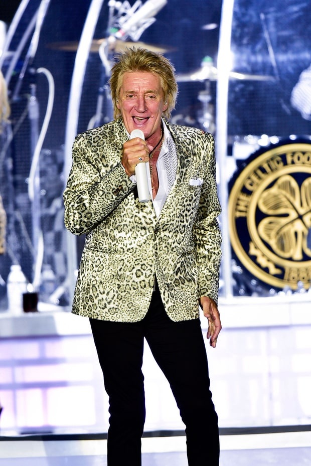 Những ngôi sao “siêu già” vẫn làm bố - 4
Rod Stewart đón đứa con thứ 8 - Aiden với vợ Penny Lancaster vào năm 2011 khi ông đã bước qua tuổi 66 còn Lancaster 39 tuổi. Đây là đứa con thứ 2 của đôi vợ chồng này còn trước đó nam danh ca có 6 con riêng với vợ - người tình cũ