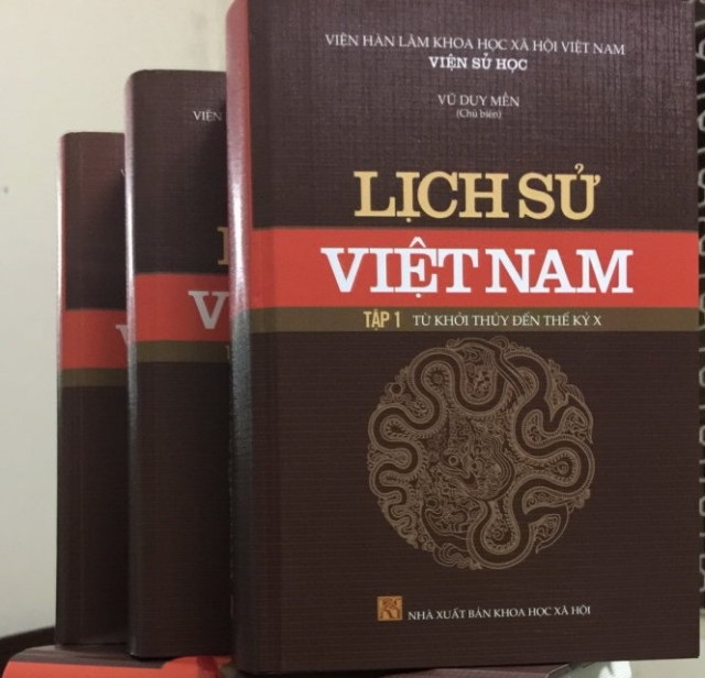 Ra mắt bộ sách Lịch sử Việt Nam đồ sộ nhất từ trước tới nay - 3 Bìa cuốn sách Lịch sử Việt Nam.
