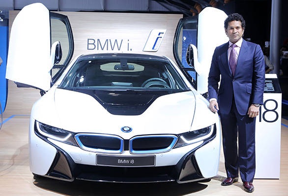 
Mẫu BMW i8 được giới thiệu tại Triển lãm ô tô Ấn Độ 2014
