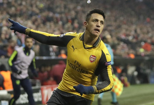 Cổ động viên diễu hành kêu gọi Alexis Sanchez rời Arsenal - 1 Người hâm mộ Chile muốn Sanchez rời khỏi Arsenal
