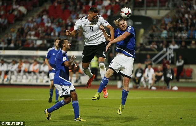 Sandro Wagner tỏa sáng với cú hat-trick ở trận đấu này