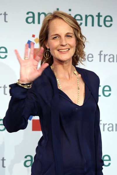 Những “sao” chậm trễ chuyện sinh con - 4
Ngôi sao điện ảnh Helen Hunt sinh con gái Makena Lei Gordon Carnahan khi cô 40. Nữ diễn viên nổi tiếng này thừa nhận, mang thai muộn là vô cùng khó khăn và vất vả
