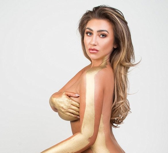 Người đẹp Anh chụp ảnh "nude" táo bạo khoe thân - 1
Lauren Goodger là một ngôi sao truyền hình thực tế khá nổi tiếng tại Anh. Mới đây, cô đã tung ra bộ ảnh khỏa thân táo bạo để ghi nhận quá trình giảm cân thành công của bản thân.