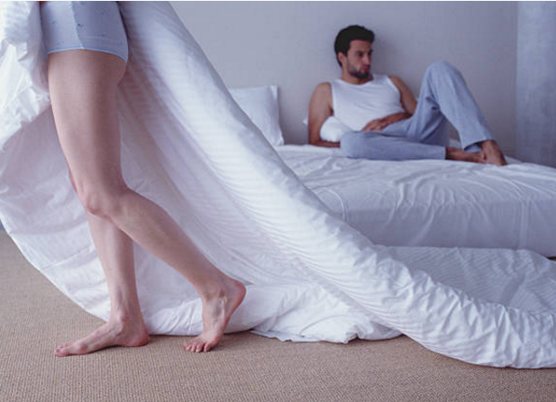 Lên giường với bạn thân trong lúc say không làm chủ được mình - 1 Lên giường với bạn thân trong lúc say không làm chủ được mình - 1