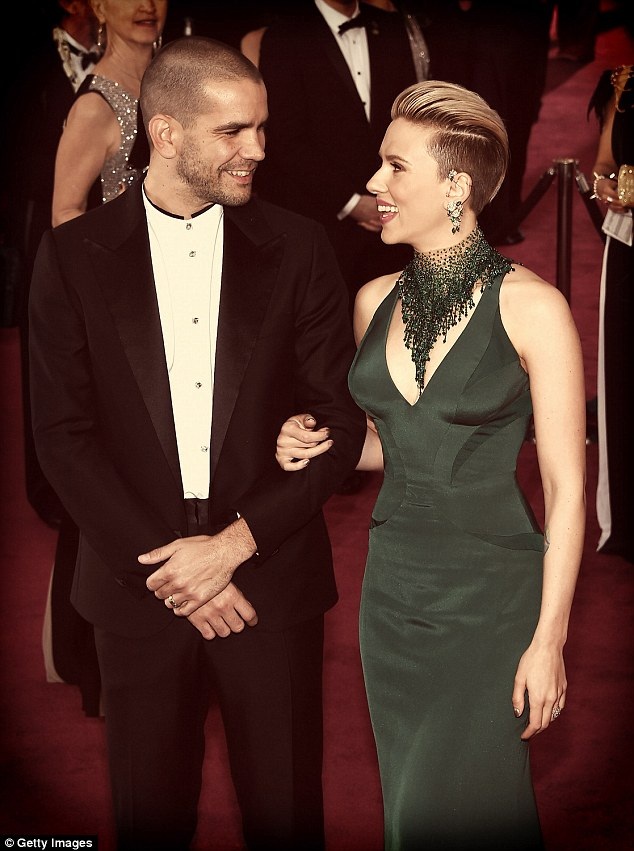 Chồng của Scarlett Johansson sốc khi vợ đệ đơn ly dị - 3
Cặp đôi có với nhau một cô con gái hiện 3 tuổi.