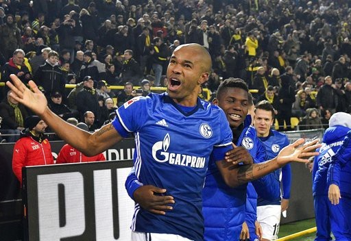 Dẫn trước 4-0, Dortmund vẫn bị rơi điểm khó tin - 2 Schalke đã thi đấu vô cùng quả cảm và gỡ hòa 4-4