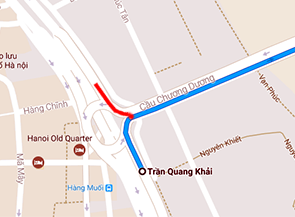 Nhầm đường, ôtô sửa sai quyết rẽ trái trên cầu Chương Dương - 1
Đoạn đường mà chiếc Toyota Vios khi đi nhầm lên đường dẫn cầu Chương Dương; màu xanh là đường phải đi, nhưng tài xế đã cho xe rẽ trái theo vòng xuyến để sửa sai việc đi nhầm.