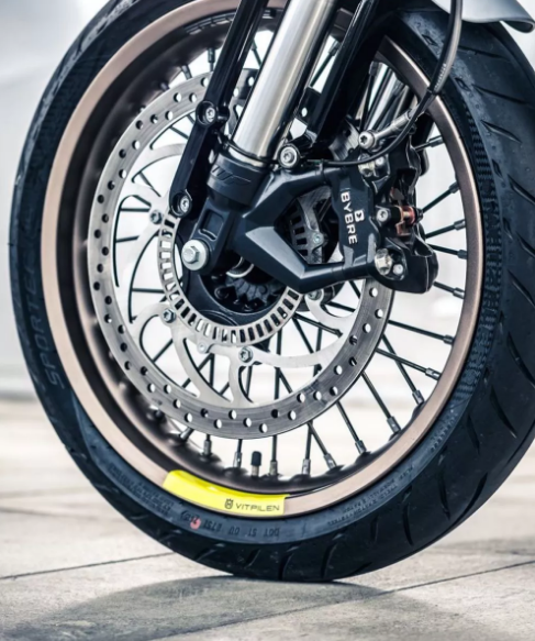 Husqvarna chen chân vào phân khúc xe thể thao cỡ nhỏ - 9 Husqvarna chen chân vào phân khúc xe thể thao cỡ nhỏ - 9