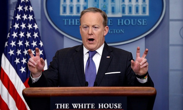 Thách thức Mỹ, Triều Tiên tuyên bố phóng tên lửa hàng tuần - 2
Phát ngôn viên Nhà Trắng Sean Spicer. (Ảnh: Reuters)