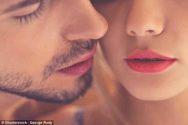 WHO cảnh báo: “Quan hệ” đường miệng đang làm lây truyền “siêu lậu cầu” kháng thuốc - 1 Tình dục đường miệng làm lây lan “siêu vi khuẩn lậu” không thể chữa khỏi