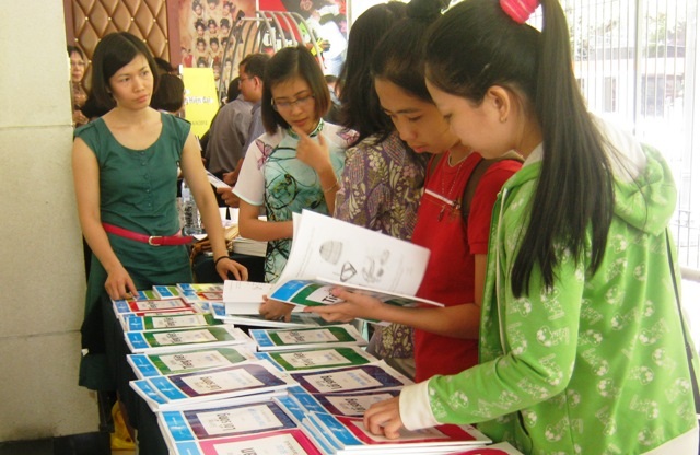 TPHCM quyết tâm biên soạn sách giáo khoa riêng - 1 TPHCM quyết tâm biên soạn sách giáo khoa riêng - 1