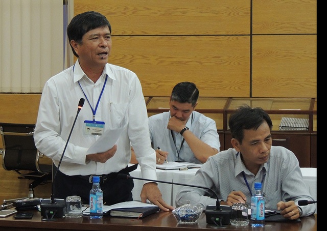 TPHCM quyết tâm biên soạn sách giáo khoa riêng - 2 Ông Nguyễn Văn Hiếu, Phó GĐ Sở GD-ĐT TPHCM cho biết, ngành giáo dục thành phố và NXB Giáo dục đang xúc tiến để thực hiện bộ SGK riêng