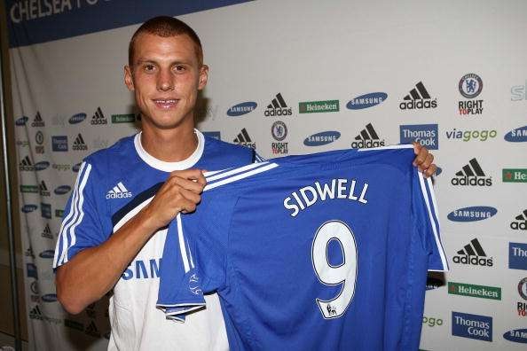 Vì sao CĐV Chelsea lại phản đối Morata mặc áo số 9? - 5
Steve Sidwell