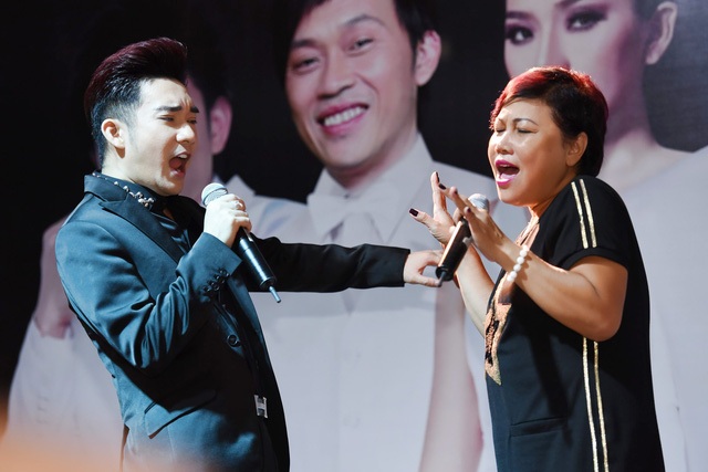 Siu Black: "Giờ tôi sống lạc quan hơn" - 2 Với Siu Black, Quang Hà là ca sĩ đàn em chu đáo và quan tâm. Chính vì thế chị không thể từ chối lời mời xuất hiện trong liveshow lớn trong sự nghiệp ca hát của nam ca sĩ này.