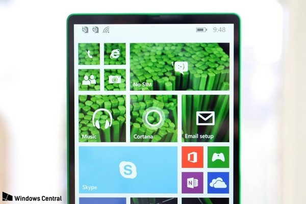 Cận cảnh smartphone không viền màn hình được Microsoft phát triển từ năm 2014 - 3 Cận cảnh smartphone không viền màn hình được Microsoft phát triển từ năm 2014 - 3