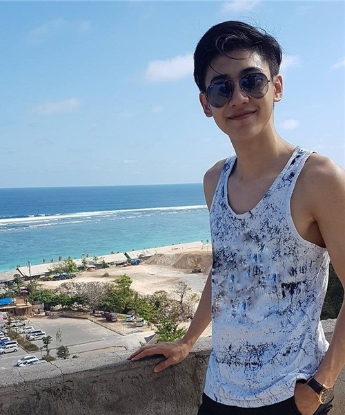 Chị em "phát sốt" với 5 trai đẹp bất ngờ nổi tiếng năm 2016 - 14 Chị em "phát sốt" với 5 trai đẹp bất ngờ nổi tiếng năm 2016 - 14