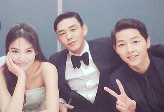 Vừa thông báo đám cưới, Song Hye Kyo và Song Joong Ki lộ ảnh hò hẹn - 19 Vừa thông báo đám cưới, Song Hye Kyo và Song Joong Ki lộ ảnh hò hẹn - 19