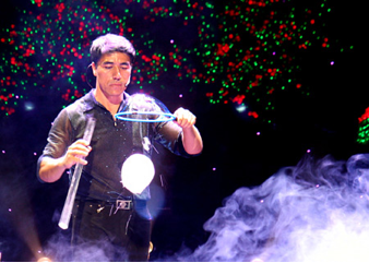 "Thiên tài bong bóng" Fan Yang sẽ mang không gian cổ tích đến sự kiện ra mắt điện thoại - 1 "Thiên tài bong bóng" Fan Yang sẽ mang không gian cổ tích đến sự kiện ra mắt điện thoại - 1