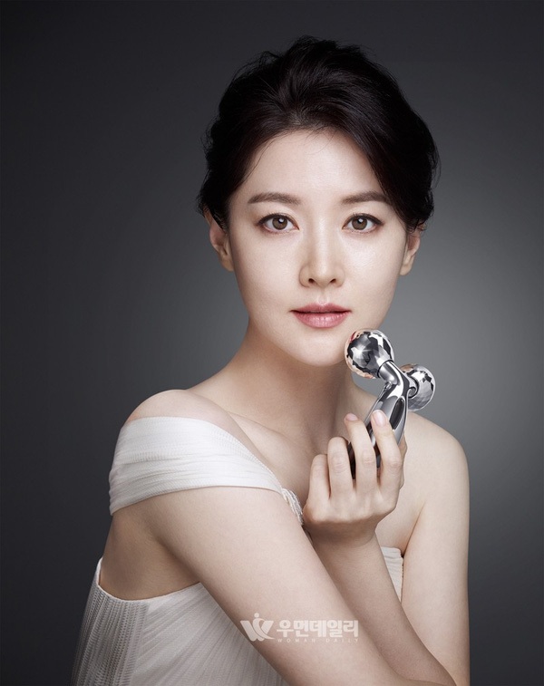 Những sao nữ sở hữu gương mặt đẹp nhất Hàn Quốc - 19
2 – Lee Young Ae