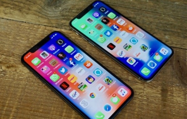 iPhone X bị “tố” phát ra tiếng tiếng rè từ loa, màn hình xuất hiện sọc xanh - 1 Nhiều người dùng phát hiện thấy rè bất thường phát ra từ loa iPhone X của mình