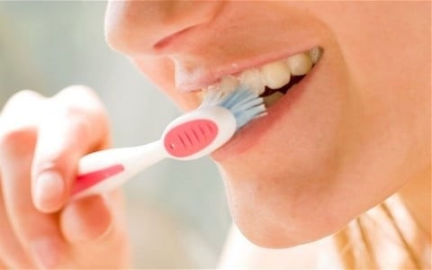 Nước súc miệng có thể giết chết vi khuẩn có lợi trong miệng - 1 Nước súc miệng có thể giết chết vi khuẩn có lợi trong miệng - 1