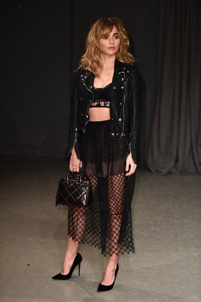 
Cô là gương mặt quảng cáo của nhiều nhãn hiệu đắt giá như Burberry, Redken, Tommy Hilfiger, Swatch, Lucy in Disguise, H&M, Alice + Olivia, Coast, Max Studio, Caterina Gatta và Pepe Jeans
