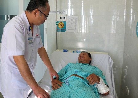 Bệnh nhân dần tìm lại bản lĩnh đàn ông sau khi được trang bị lại súng đạn