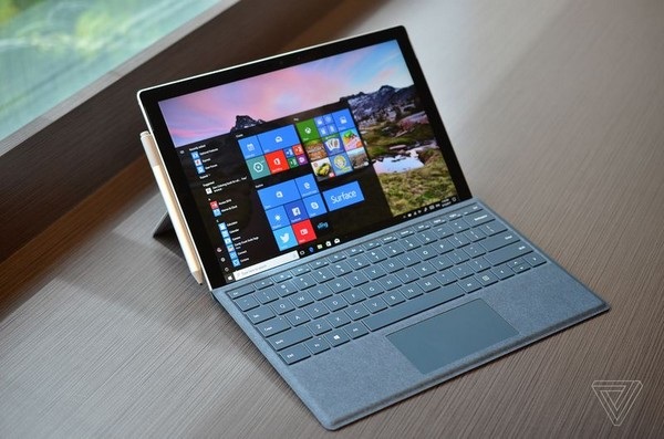 Microsoft trình làng Surface Pro thế hệ mới, nhẹ và mạnh mẽ nhất từ trước đến nay - 7 Microsoft trình làng Surface Pro thế hệ mới, nhẹ và mạnh mẽ nhất từ trước đến nay - 7