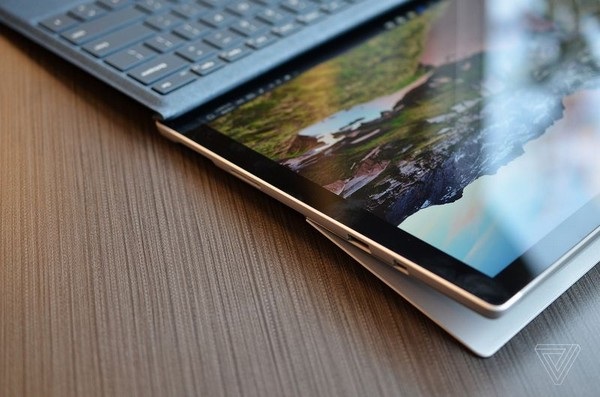 Microsoft trình làng Surface Pro thế hệ mới, nhẹ và mạnh mẽ nhất từ trước đến nay - 6 Microsoft trình làng Surface Pro thế hệ mới, nhẹ và mạnh mẽ nhất từ trước đến nay - 6