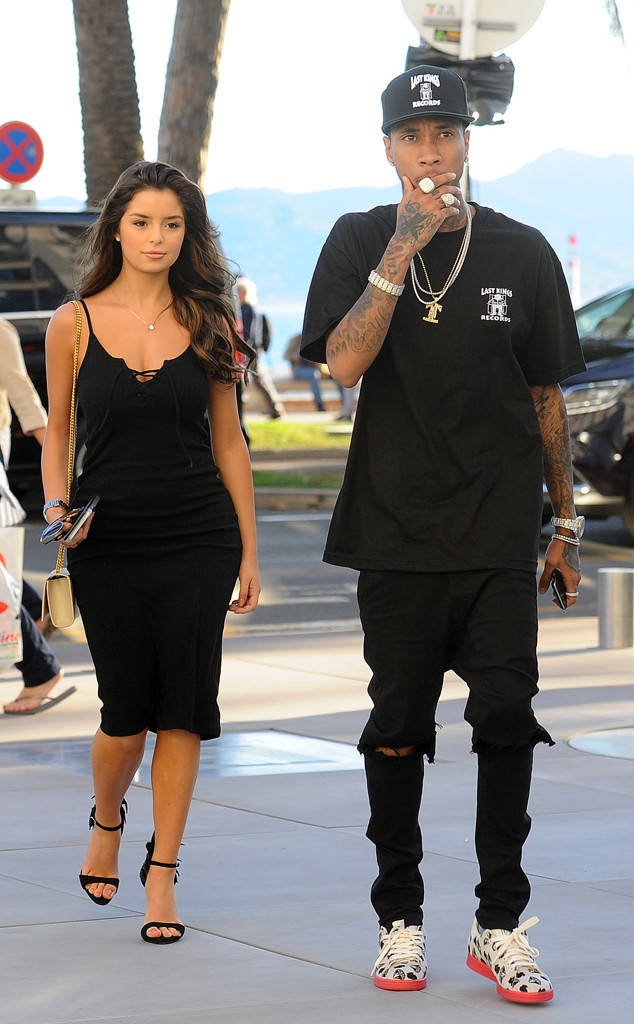 Demi Rose vẫn giữ quan hệ với Rapper gốc Việt Tyga - 2
Người đẹp 22 tuổi khẳng định cô và Tyga vẫn coi nhau là bạn bè và thi thoảng hỏi thăm nhau chứ không lìa mặt như những lời đồn đại