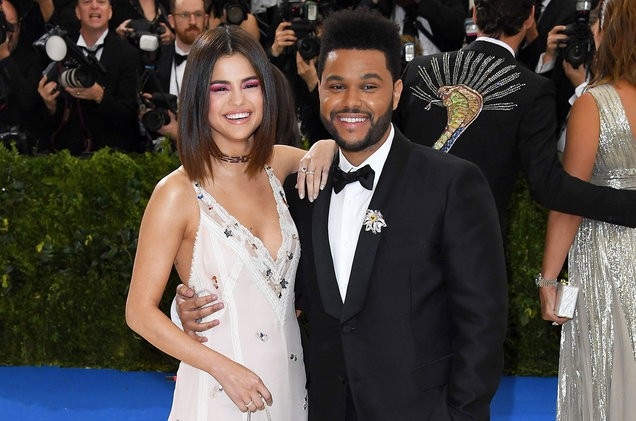 The Weeknd xóa hết ảnh Selena Gomez - 1
Ca sỹ The Weeknd đã xóa hết ảnh bạn gái cũ Selena Gomez trên trang cá nhân Instagram của anh