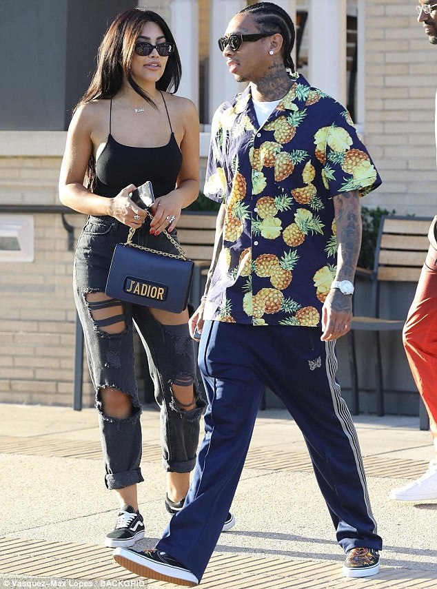 Rapper gốc Việt ra phố với "bản sao" của cô Kim - 4
Tyga sau khi chia tay Kylie dường như đã nhanh chóng có tình yêu mới