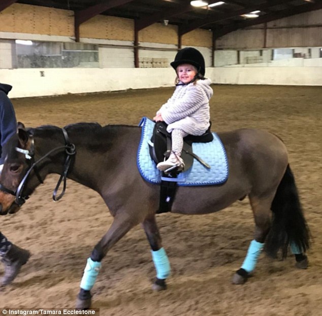 
Bé Sophia mới 2 tuổi đã rất phổng phao nhờ được chăm sóc tốt
