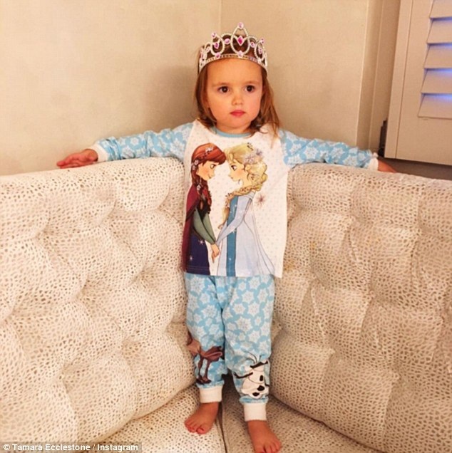 
Bé Sophia - 2 tuổi là một trong những em bé sành điệu nhất nước Anh
