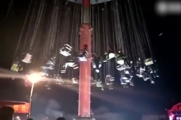 Trước khi xảy ra sự cố, trên đu quay đang có hơn chục người chơi