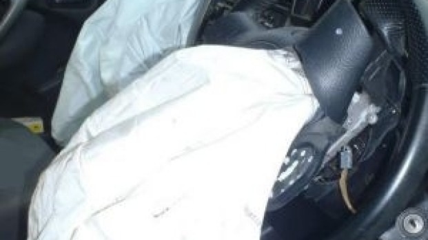 Suýt mất mạng vì lỗi túi khí Takata - 1 Suýt mất mạng vì lỗi túi khí Takata - 1
