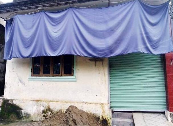 Vụ bé gái 16 tháng tuổi bị bầm tím hai đùi: Tạm đình chỉ nhà trẻ - 1
Cơ sở trông giữ trẻ tư nhân số 13, kiệt 50, đường Phạm Thị Liên, TP Huế bị tạm đình chỉ hoạt động