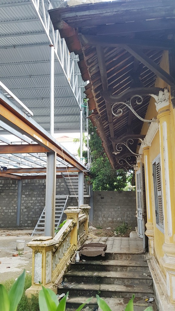 Tạm dừng thi công Trung tâm Thể dục Thể thao tại Nhà Di sản Huế - 5 Kiến trúc rất đẹp cổ kính