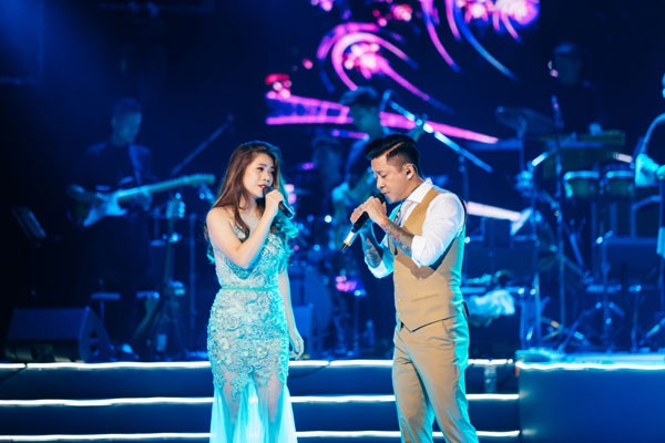 Mỹ Tâm khóc trong lần đầu thể hiện bản hit “Đừng hỏi em” - 4 Tuấn Hưng song ca với Mỹ Dung ca khúc Trái tim không ngủ yên.