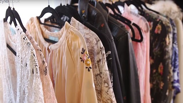 Tủ đồ hiệu giá 1 triệu bảng Anh của con gái tỷ phú F1 - 7
Tamara chi từ tới 5000 bảng Anh cho một bộ váy thông thường và người đẹp cũng chi tầm 200-400 bảng Anh cho 1 bộ áo tắm