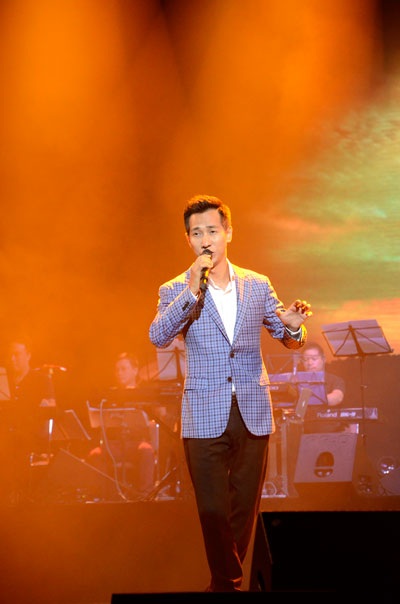 Phú Quang biểu diễn không… cát- sê trong đêm nhạc Nguyễn Trọng Tạo - 7 Lê Anh Dũng.