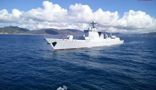 Tàu chiến Trung Quốc chết máy trên đường tới tập trận chung với Nga - 1
Tàu khu trục Type 052D mang số hiệu DDG-173 Changsha của hải quân Trung Quốc. (Ảnh: Weibo)
