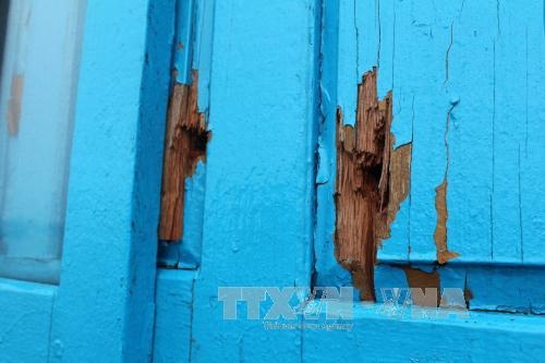 Tàu cá Việt Nam bị bắn xối xả, 1 ngư dân thiệt mạng - 1
Tàu cá QNg 96677 TS bị tàu nước ngoài bắn với nhiều vết thủng