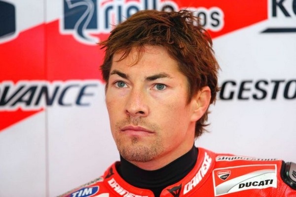 Cựu vô địch MotoGP Nicky Hayden thiệt mạng do tai nạn xe đạp - 1
Sự ra đi của tay đua Nicky Hayden là sự tiếc nuối của những người yêu thích môn thể thao tốc độ